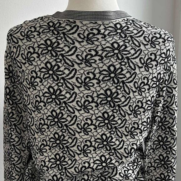 Vintage Jones New York Black & Off-White Floral Jacquard Knit Cardigan – US S - Picture 8 of 12